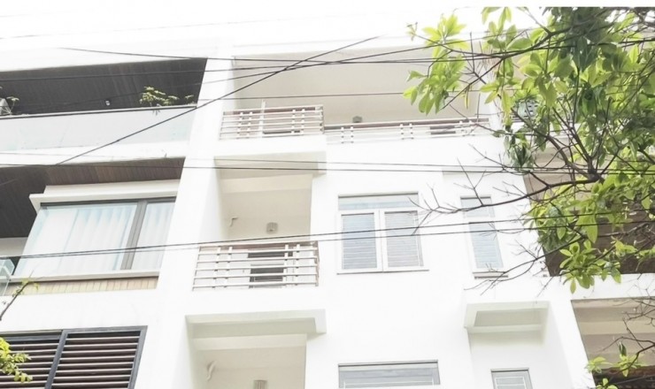 Bán nhà đẹp (chỉ mang đồ vào ở) đường Lạc Long Quân (rộng 39 m), Đông Vệ, TP Thanh Hoá